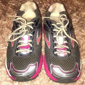 Brooks Ghost Sneakers 👟